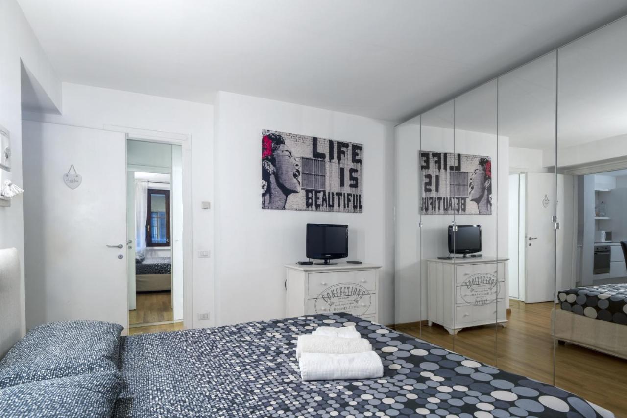 Cozy & Comfy Apt In Navigli Area 밀라노 외부 사진