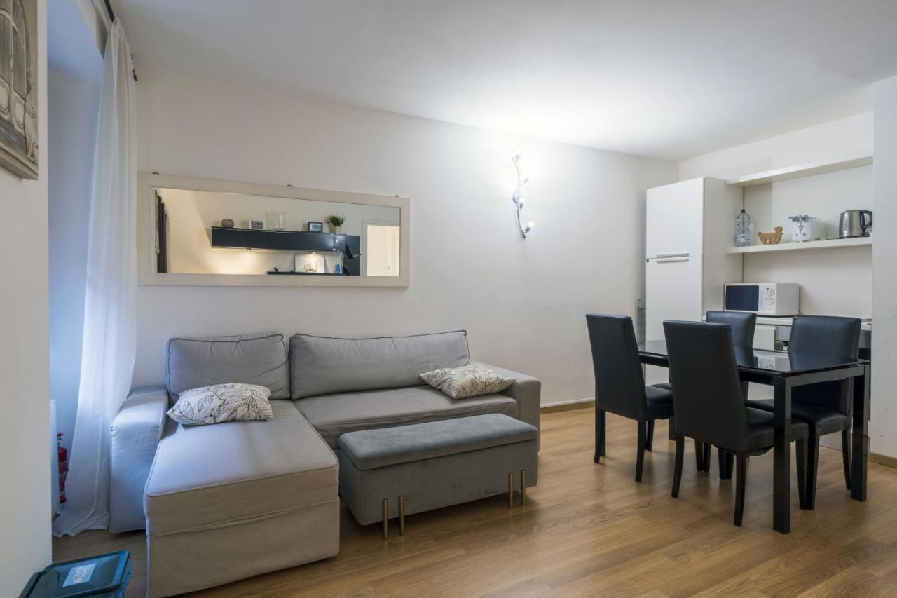 Cozy & Comfy Apt In Navigli Area 밀라노 외부 사진