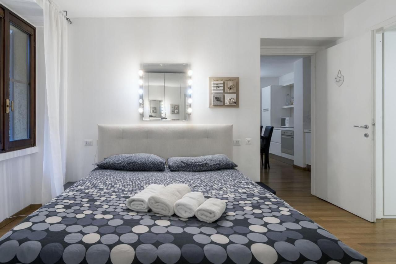 Cozy & Comfy Apt In Navigli Area 밀라노 외부 사진
